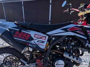 FANTIC XMF 125 COMPETITION MIT TOLLEN DESIGN