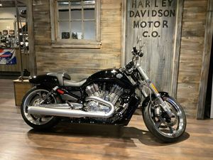 HARLEY-DAVIDSON® V-ROD MUSCLE® 2015 VRSCF U572-15 VIVID BLACK