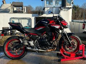 ② KAWASAKI Z650 (ZO GOED ALS NIEUW) (2024)