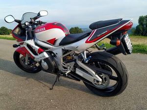 YAMAHA YZF-R6