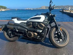 ② HARLEY DAVIDSON SPORTSER S 1250