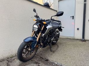 HONDA CB 125 R