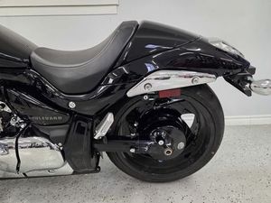 SUZUKI BOULEVARD M109R 2025