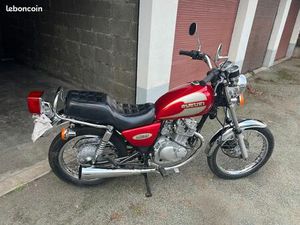 MOTO SUZUKI 125 GN
