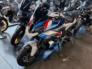 BMW M 1000 XR
