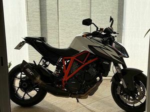 KTM 1290 SUPER DUKE R