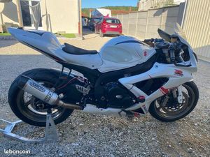 SUZUKI GSXR 600 2011 PISTE