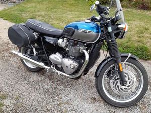 TRIUMPH BONNEVILLE