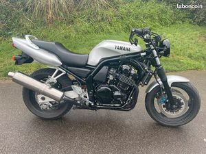 YAMAHA 600 FAZER