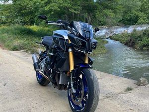 YAMAHA MT-10