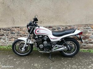 VENDS OU ÉCHANGE HONDA 650 CBX DE 1984