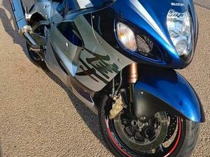 SUZUKI 1300 GSXR HAYABUSA