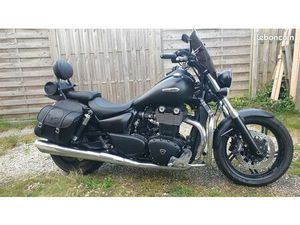 MOTO TRIUMPH THUNDERBIRD