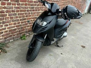 APRILIA SR 50 MOTARD