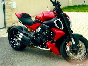 DUCATI DIAVEL V4