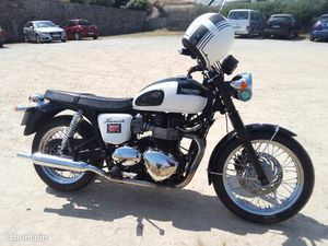 TRIUMPH BONNEVILLE T100