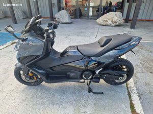 TMAX 560 ÉCHANGE POSSIBLE