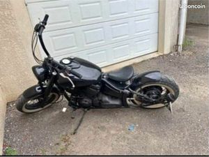 DRAGSTAR 650 BLACK CUSTOM BOBBER