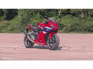 HONDA CBR650R 2025 E-CLUTCH