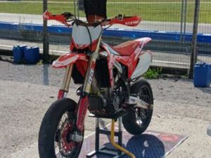 HONDA 450 CRF SUPERMOTARD