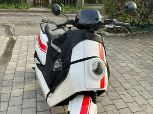 SCOOTER ÉLECTRIQUE NIU NGT