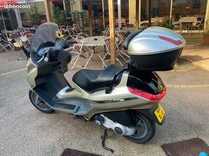 VENDS SCOOTER 125