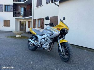 YAMAHA TDM 850