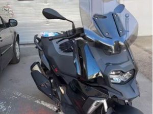 BMW C400X