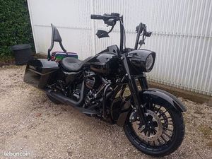 HARLEY DAVIDSON ROAD KING SPECIAL