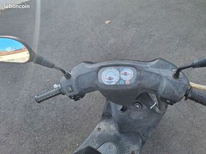 A VENDRE SCOOTER