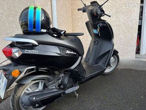 SCOOTER PEUGEOT KISBEE