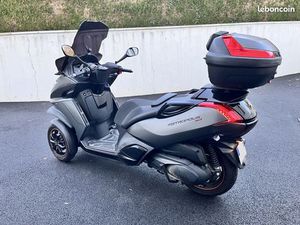 PEUGEOT MÉTROPOLIS 400I RS MAXI-SCOOTER