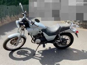 MOTO 125