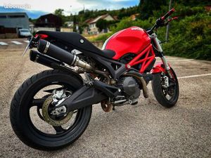 DUCATI 696 MONSTER