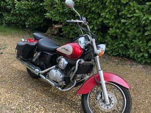 HONDA SHADOW 125 - 2000 - BON ÉTAT - 16 074 KM