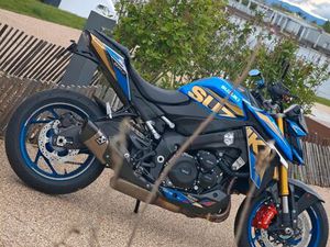 SUZUKI GSX S 1000 RACE EDITION