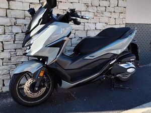 HONDA FORZA 350 ABS – 2023 – TRÈS FAIBLE KILOMÉTRAGE – ÉTAT NEUF