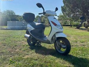 PEUGEOT 100 VIVACITY