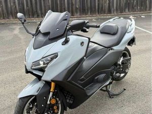 YAMAHA T MAX TECH MAX 560 GREY