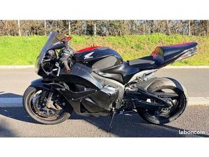 CBR 600RR 2011 PISTE