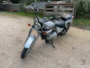 SUZUKI INTRUDER