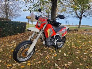 YAMAHA 600 TT