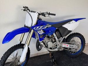 125 YZ