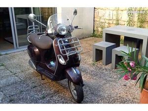SCOOTER PIAGGIO VESPA LX 125 TOURING DE 2010