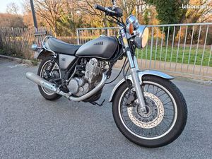YAMAHA SR 400