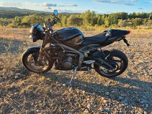 TRIUMPH STREET TRIPLE RS