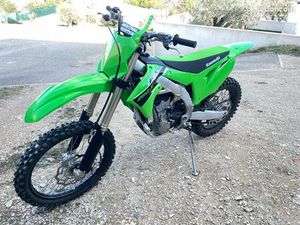 MOTO CROSS KAWASAKI KXF 250