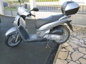 SCOOTER HONDA SHI 125