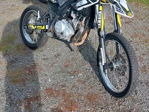 YAMAHA WR125R