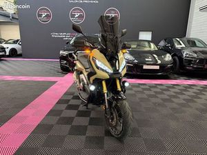 HONDA X-ADV 750/FEUX ADDITIONELS/CRASH BAR/SUPPORT TOP CASE+VALISE/SUPPORT TÉLÉPHONE/ENTRETIEN HONDA